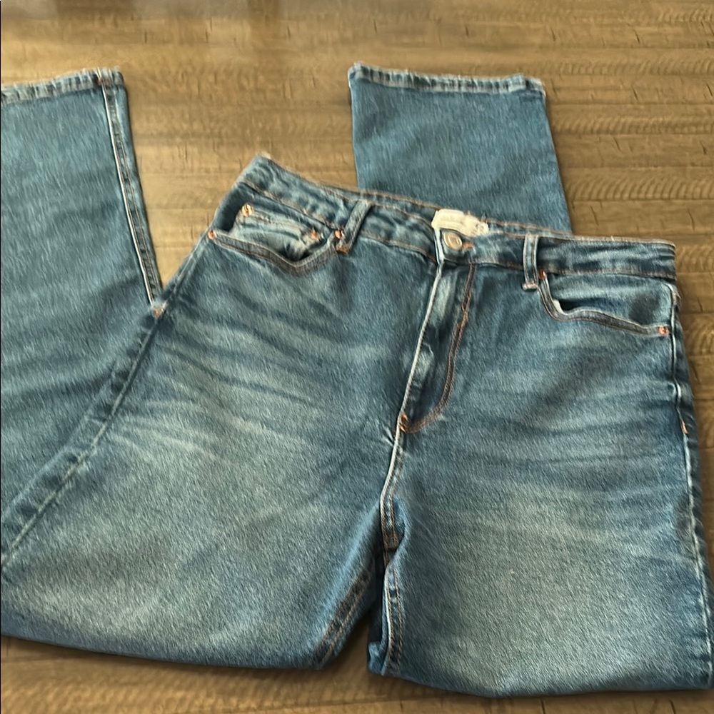 Stradivarius Blue Straight Leg Jeans with Classic Denim Wash